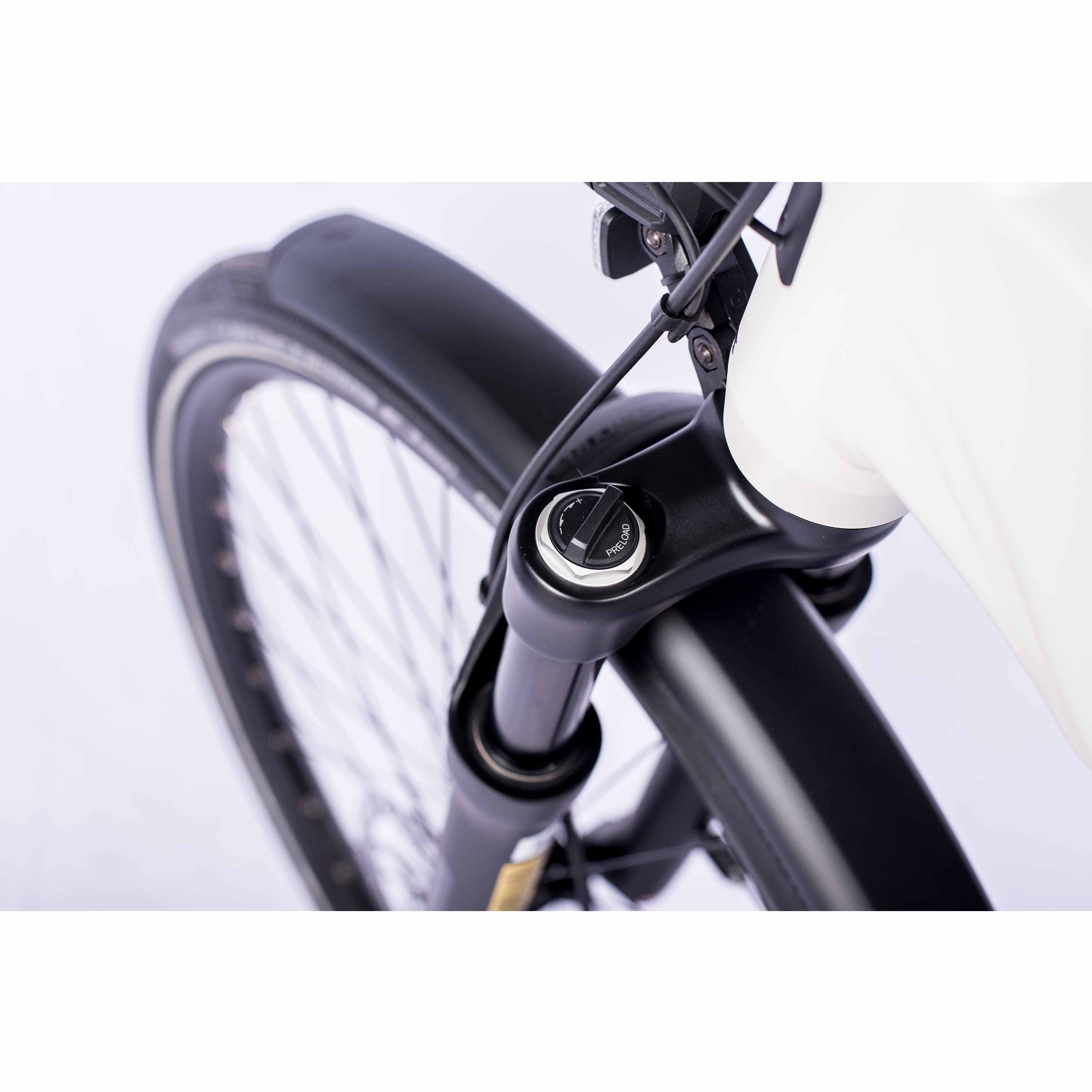 28" Damen E-Bike Trekking Fahrrad LS TERRA TR2 BOSCH Performance Line PX (Smart) POWERTUBE 600Wh 10 Gang SHIMANO DEORE RD-M5130